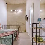 Jade - Stylish Hideaway