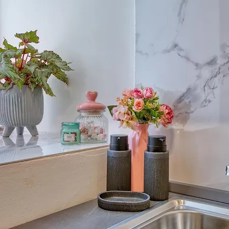 Jade - Stylish Hideaway * Zabbar