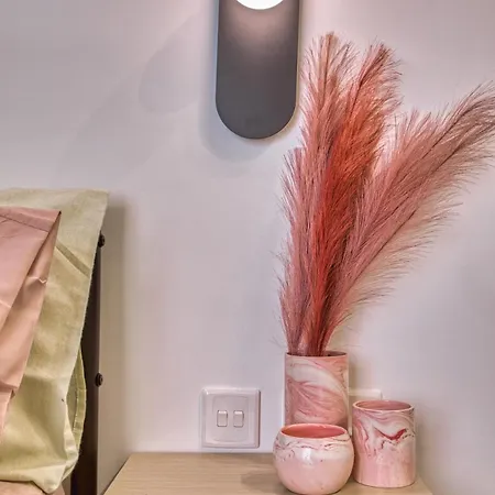 Jade - Stylish Hideaway Zabbar