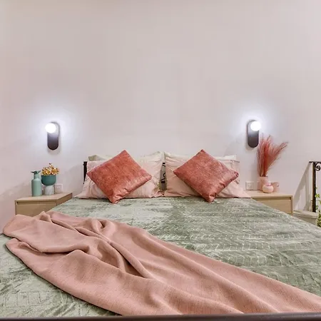 Jade - Stylish Hideaway Holiday home *