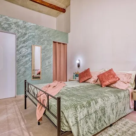 Jade - Stylish Hideaway Holiday home *