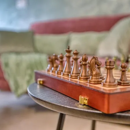 Jade - Stylish Hideaway *