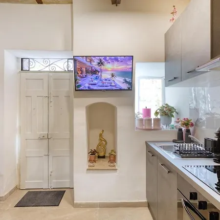 Jade - Stylish Hideaway * Żabbar