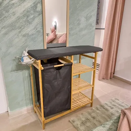 Jade - Stylish Hideaway *