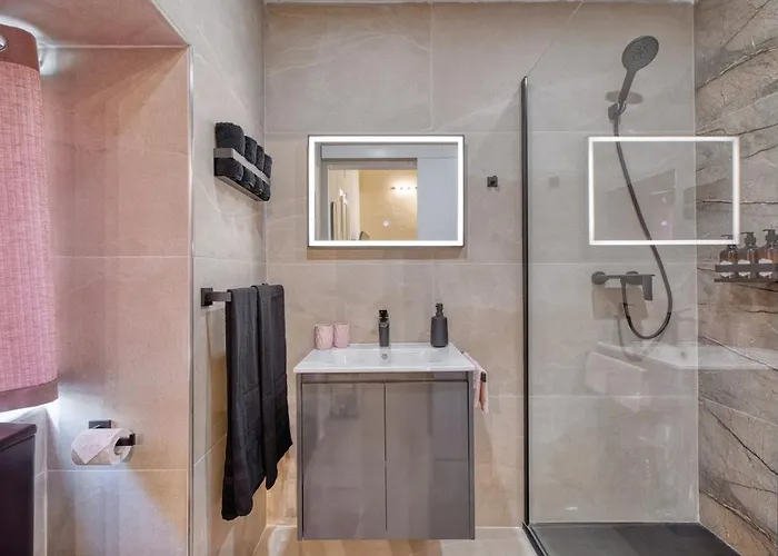 Feriehus Jade - Stylish Hideaway Żabbar