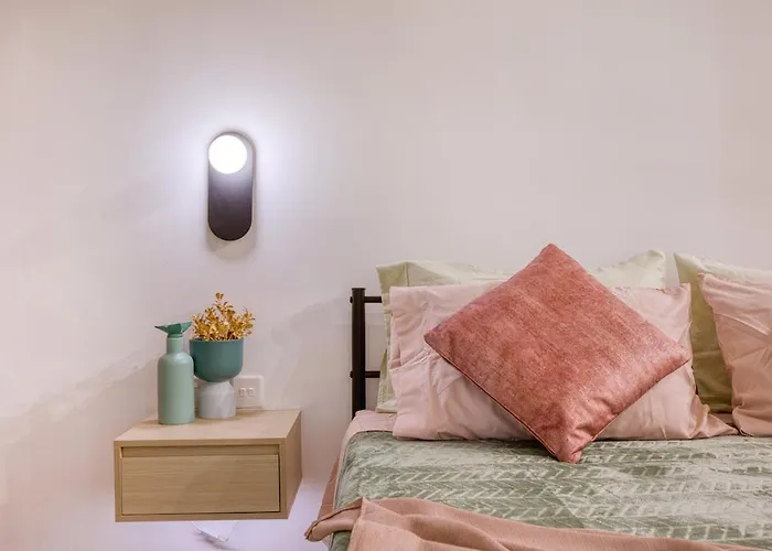 Jade - Stylish Hideaway *