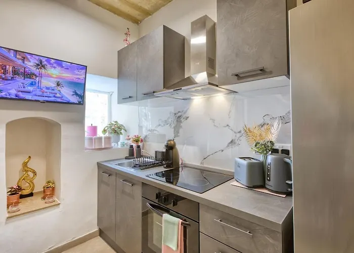 Jade - Stylish Hideaway Żabbar